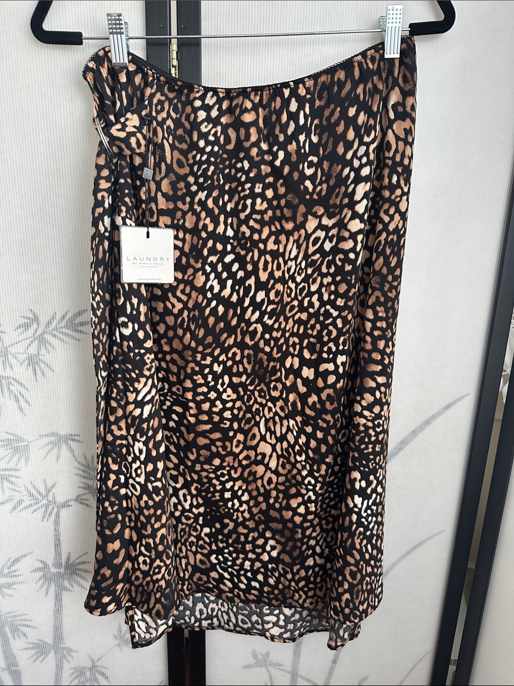 Laundry By Shelli Segal Black and Brown Leopard Print Midi Skirt